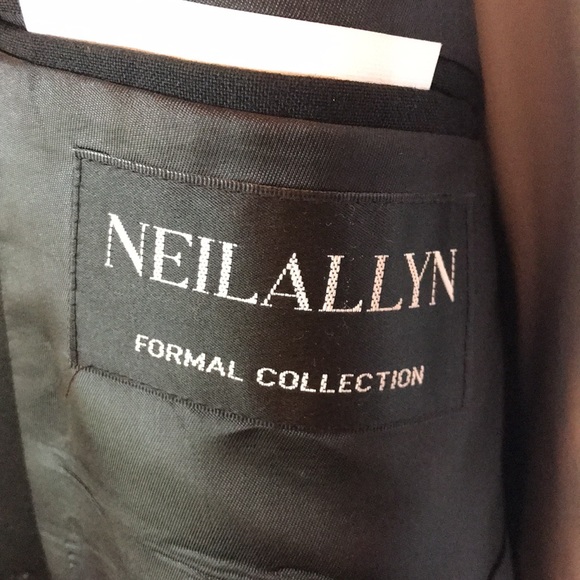 Neil Allyn Tuxedo Coat - Picture 17 of 17